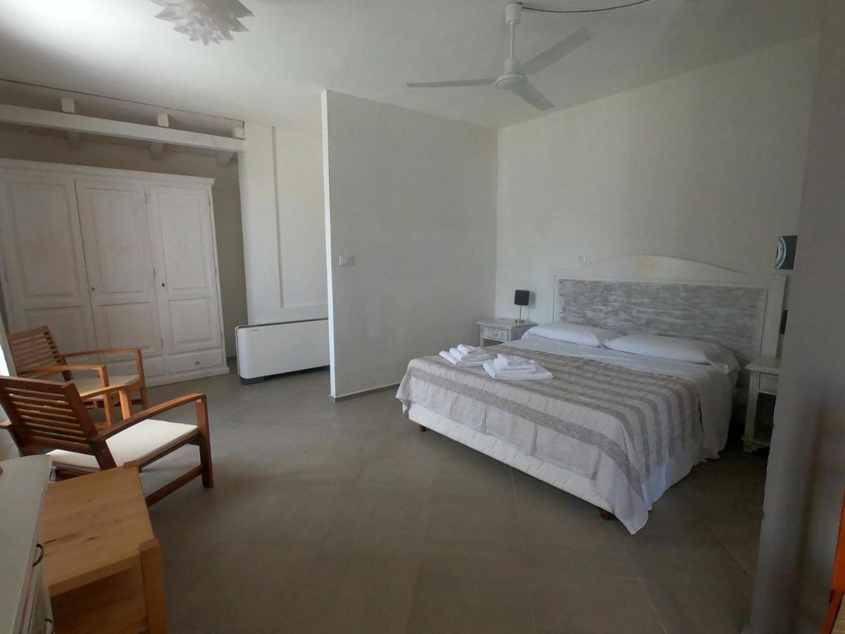 Villa La Conchiglia Rooms Кала-Либеротто Экстерьер фото