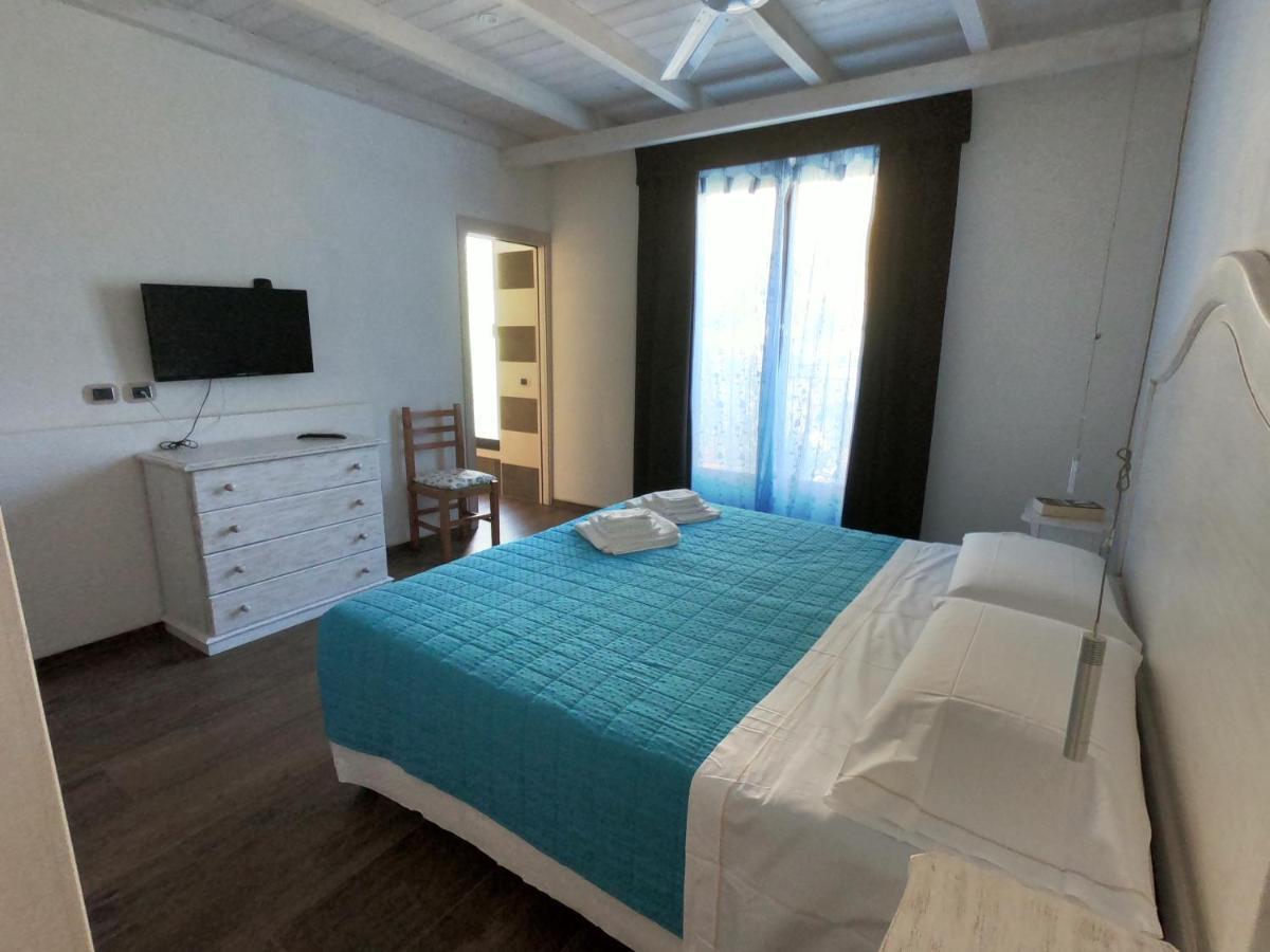 Villa La Conchiglia Rooms Кала-Либеротто Экстерьер фото